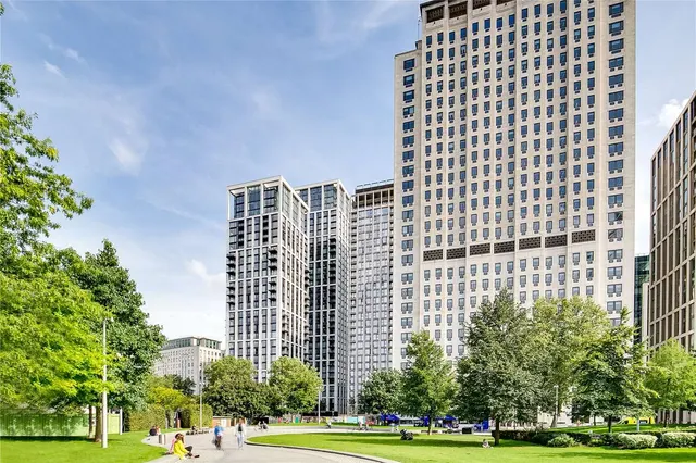 Photo 2 — Casson Square, Southbank Place, Waterloo, London, SE1 7GT