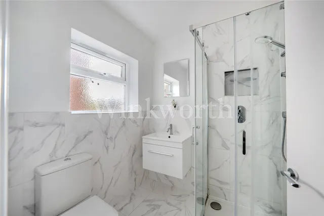 Cheviot Gardens, London, NW2, photo 2