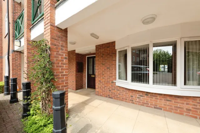 Deerhurst Court, Solihull, B91, photo 2