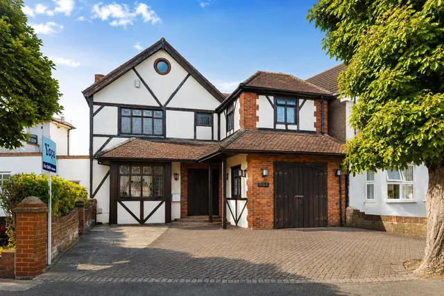 Bedonwell Road, London, SE2, photo 1