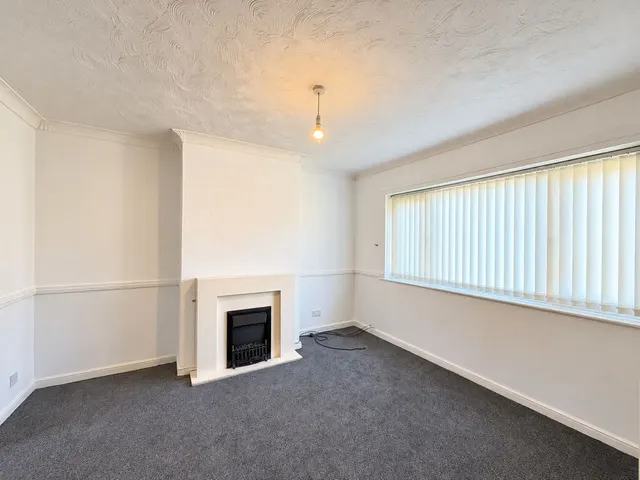 Fishley Close, Lower Farm, WS3, photo 2