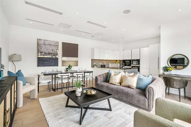 2 bedroom flat — Riverwalk Apartments, 5 Central Avenue, Fulham, London, SW6 2GQ