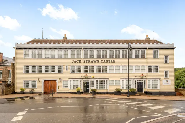 Photo 2 — 4 Jack Straws Castle, North End Way, London