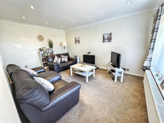 Photo 2 — Lon Y Gors, Pensarn, Conwy, LL22 7RU