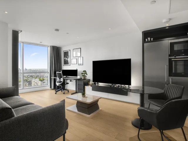 Biscayne Avenue, London, E14, photo 1
