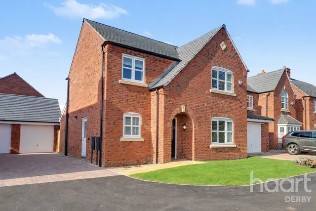 Lucas Lane, Derby, DE65, photo 1