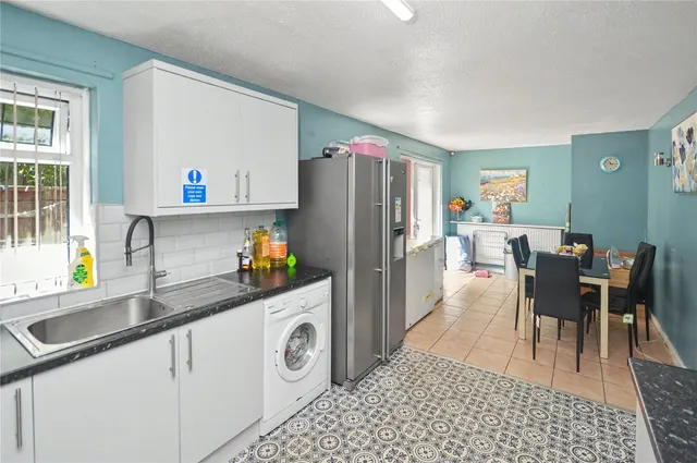 Rocheford Grove, Leeds, LS10, photo 3