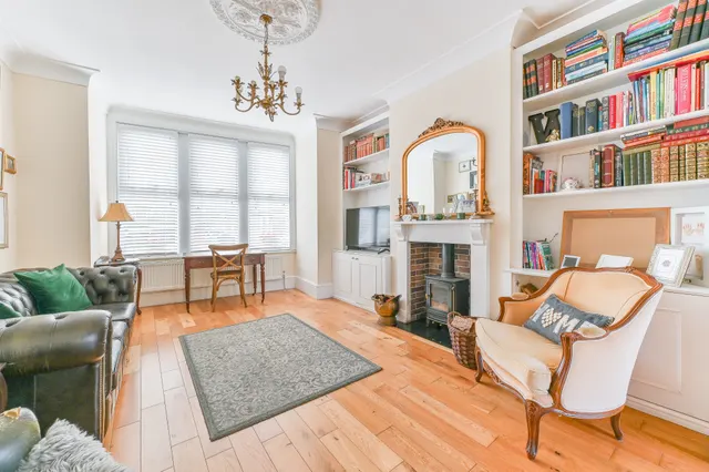 Photo 3 — 38 Haslemere Road, Thornton Heath