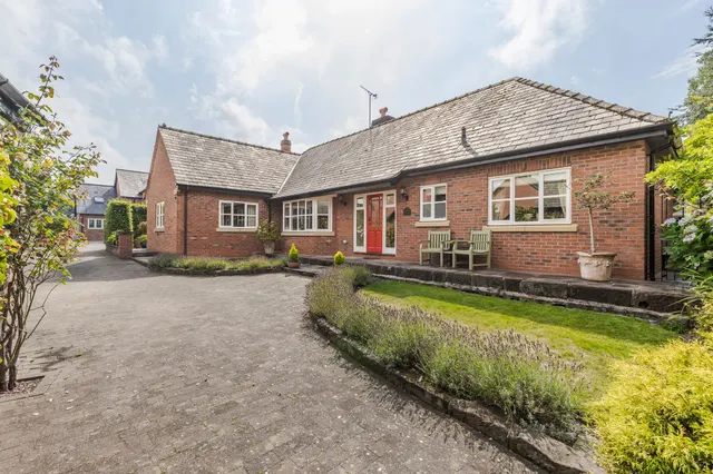 Orchard Close, Tarporley, photo 1