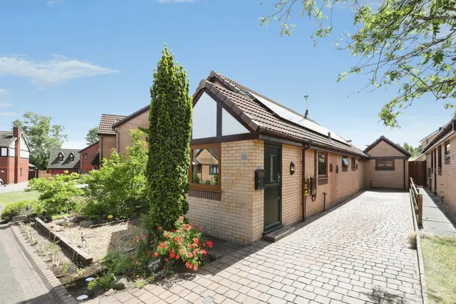 Hanbury Close, CREWE, Cheshire, CW2, photo 1