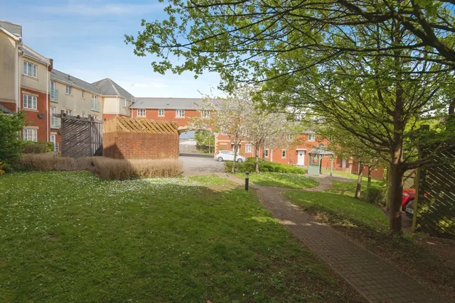 Russell Walk, Exeter, EX2, photo 3