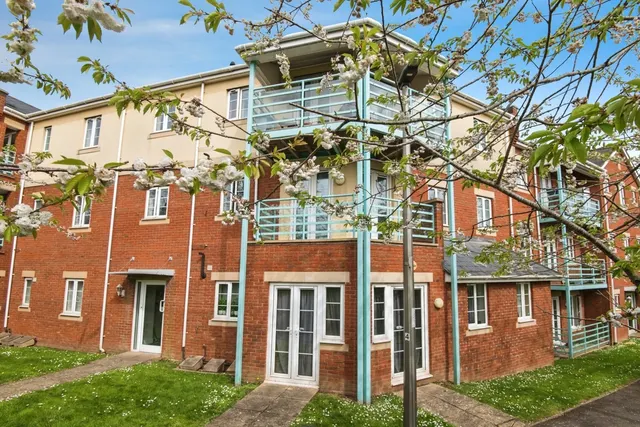 Russell Walk, Exeter, EX2, photo 1