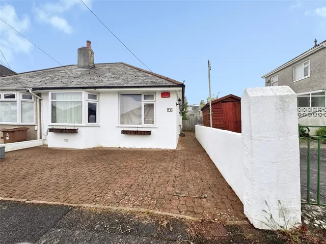 Park Avenue, Plymstock, PL9