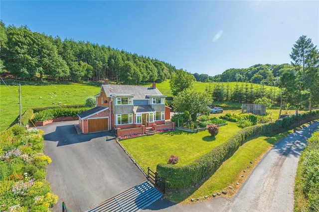 Llandinam, Powys, SY17 5BQ, photo 1
