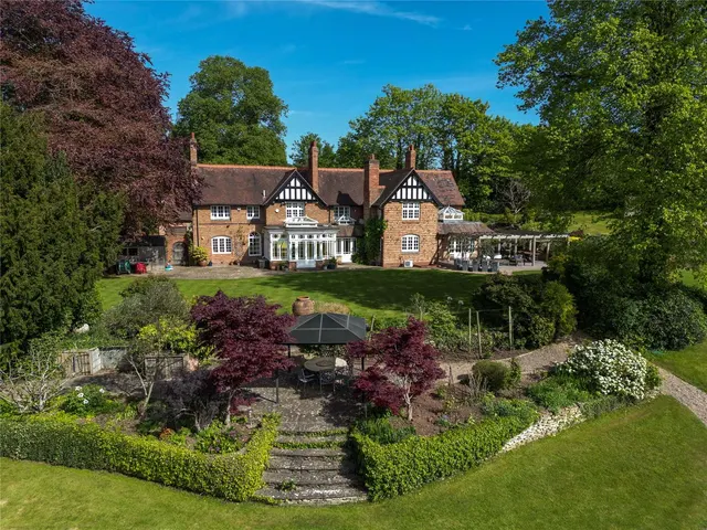 Photo 2 — Snitterfield Road, Bearley, Stratford-upon-Avon, Warwickshire, CV37 0SR