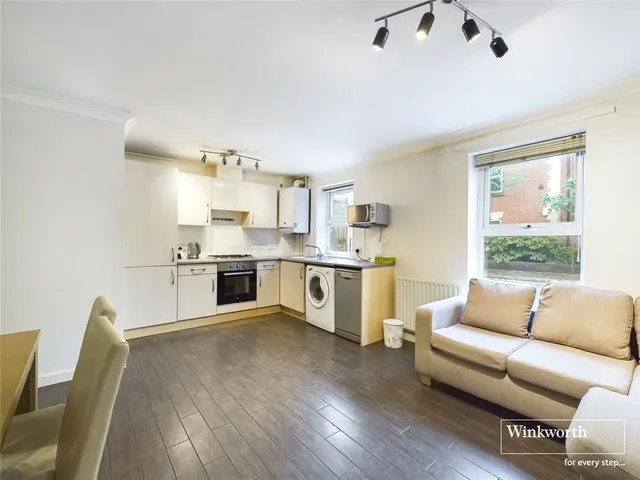 Photo 3 — East View Place, East Street, Reading, Berkshire, RG1