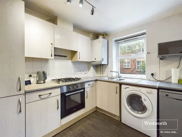 Photo 2 — East View Place, East Street, Reading, Berkshire, RG1
