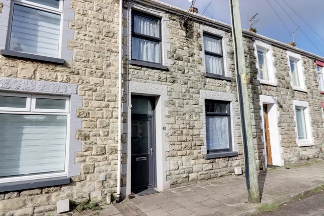 Mackworth Street, Bridgend, CF31, photo 1