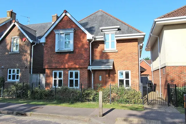 Brookley Road, Brockenhurst, photo 1