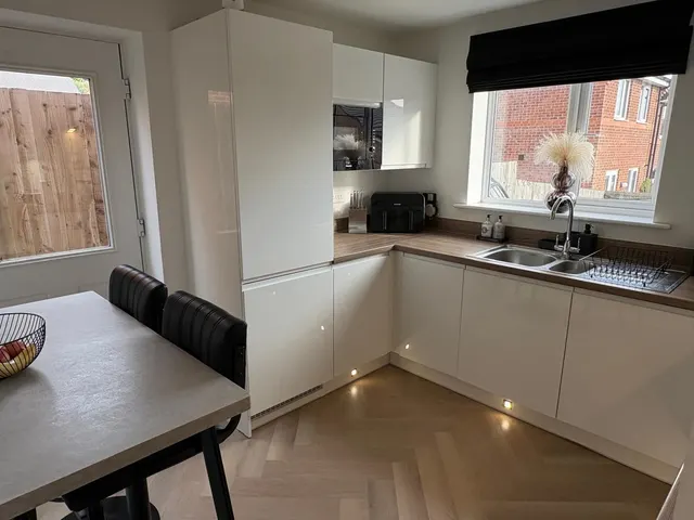 Ginnell Farm Avenue, Rochdale, OL16, photo 3