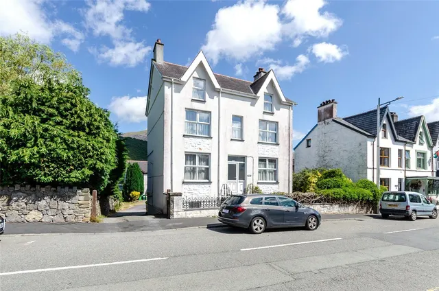 High Street, Llanberis, photo 1
