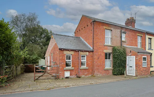 Tunley Lane, Wrightington, photo 1