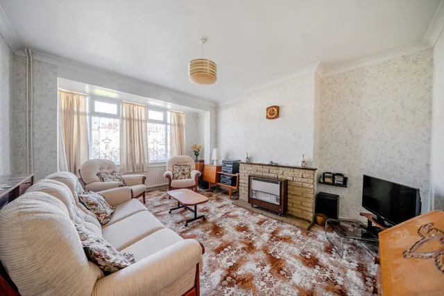 Photo 2 — Pickhurst Rise, BR4