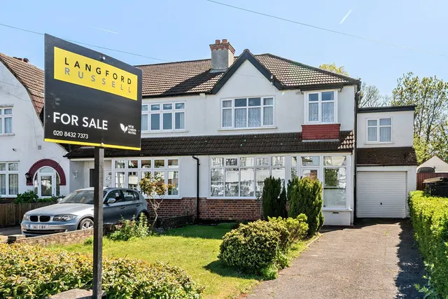 Pickhurst Rise, BR4, photo 1