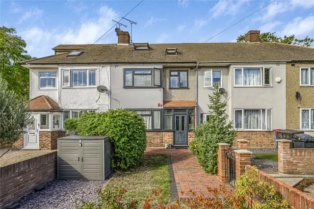 Kelly Way, Chadwell Heath, RM6, photo 1