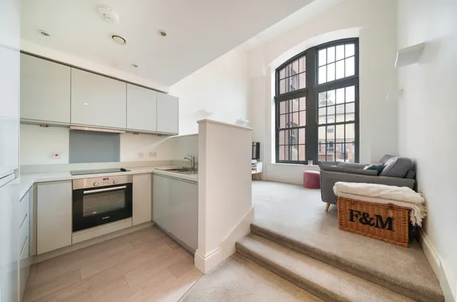Victoria Gardens, Hyde Park, LS6, photo 2