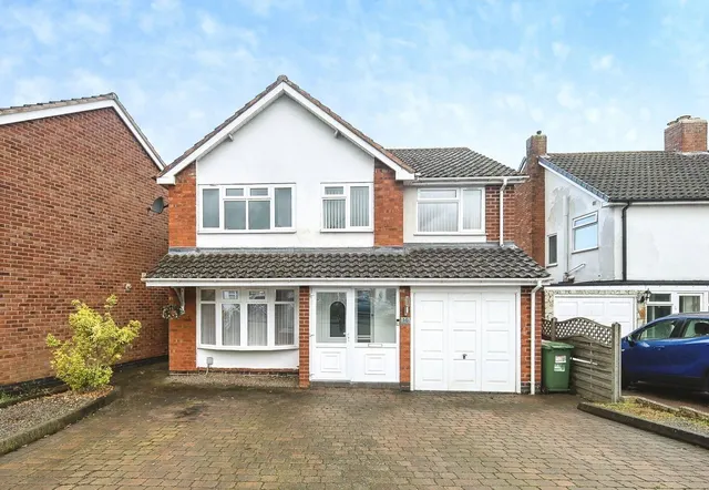 4 bedroom house, Burman Drive, Coleshill, B46