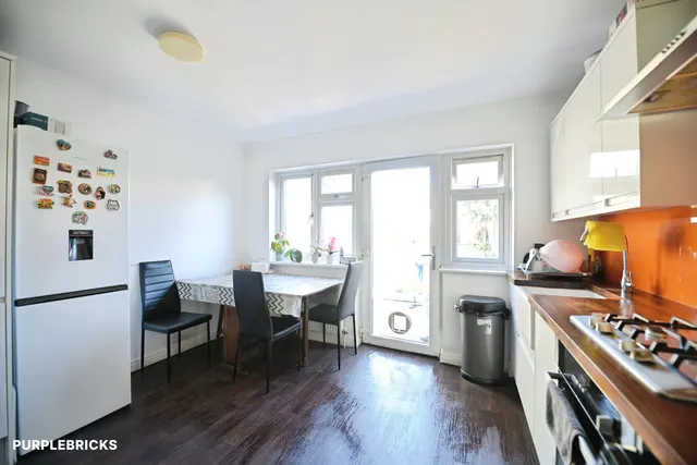 Albert Road, Romford, RM1, photo 3