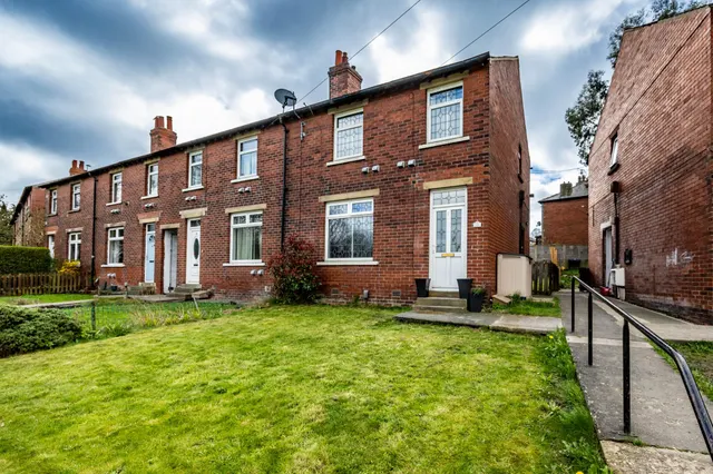 Penistone Road, Huddersfield, HD5, photo 1