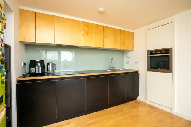 The Avenue, Richmond Hill, LS9, photo 1