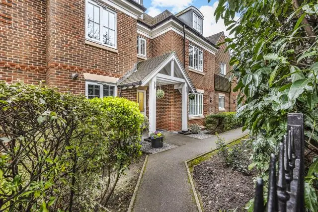 London Road, Sunningdale, SL5, photo 2