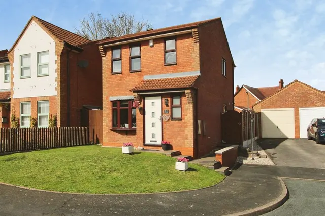 Watermeadow Drive, Shelfield, WS4, photo 1