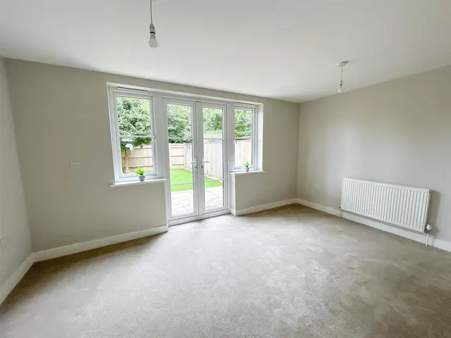 Photo 3 — Gillsmans Hill, St. Leonards-On-Sea, TN38 0FY