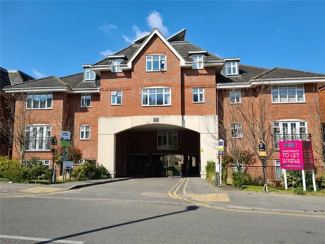 Croydon Road, Caterham, Surrey, CR3, photo 1