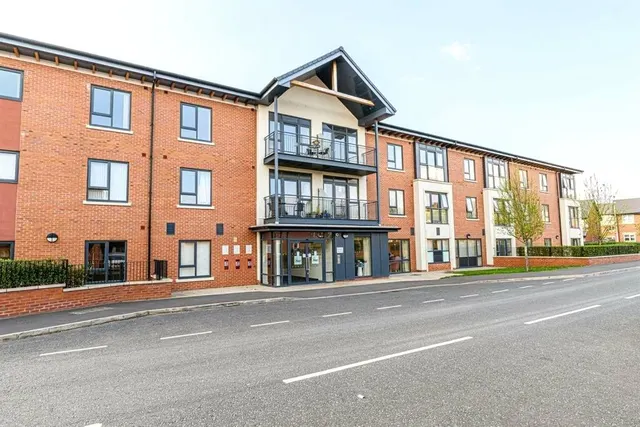 Cable Drive, Helsby, Frodsham, Cheshire, WA6 0FP, photo 1