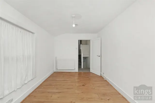 Beaconsfield Road, London, photo 3