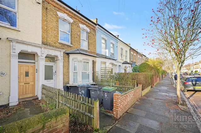Beaconsfield Road, London, photo 2