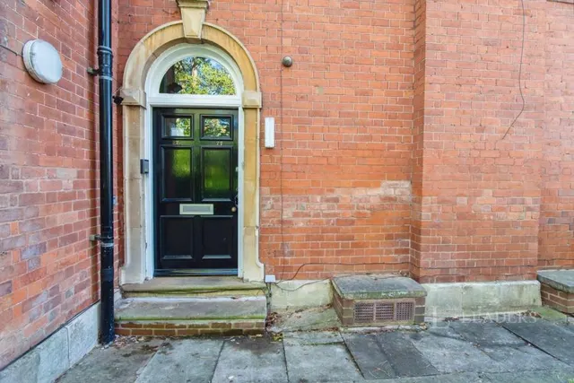 Elmfield Gardens, Battenhall, WR5, photo 3