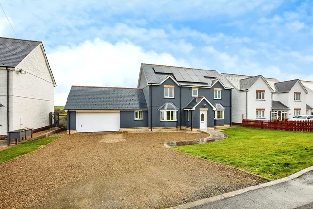 Bowls Road, Blaenporth, SA43, photo 1