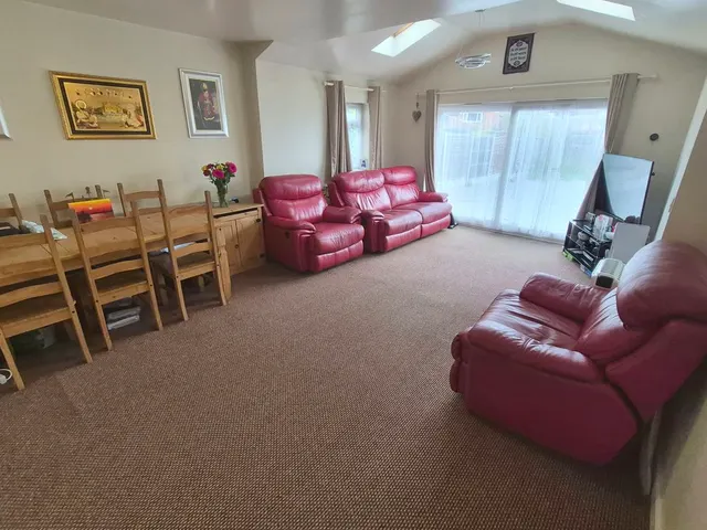 Lingfield Avenue, Great Barr, B44, photo 2