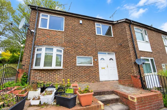 Kingsdale Road, SE18, photo 1