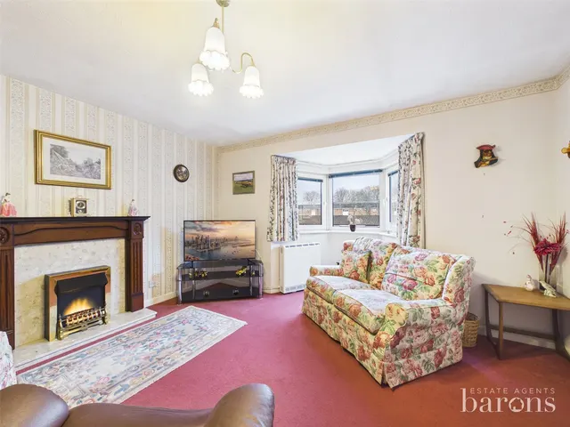 Westdeane Court, Basingstoke, RG21, photo 3