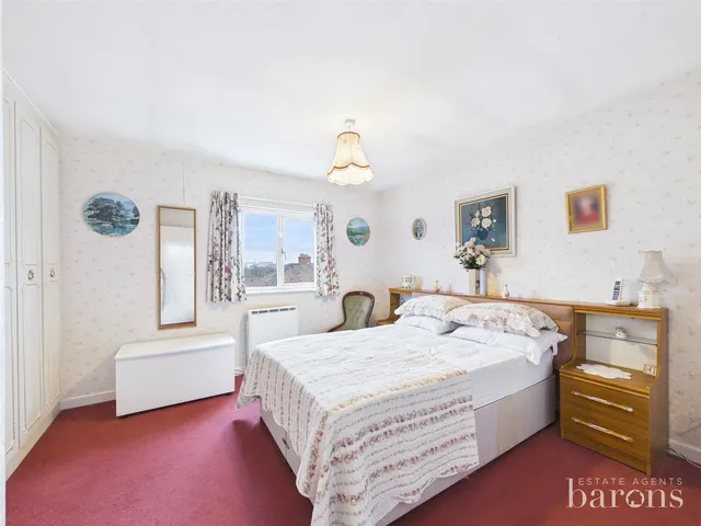 Westdeane Court, Basingstoke, RG21, photo 2