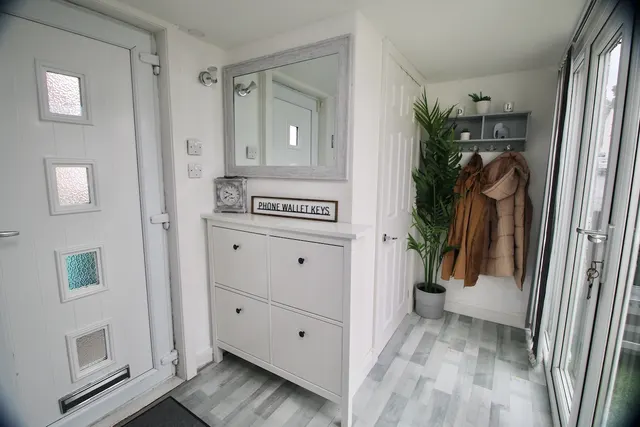 Photo 2 — Darroch Way, Cumbernauld, G67 1QB
