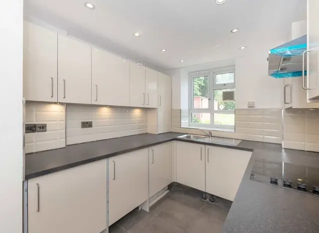 Aldrington Road, Streatham, SW16, photo 1