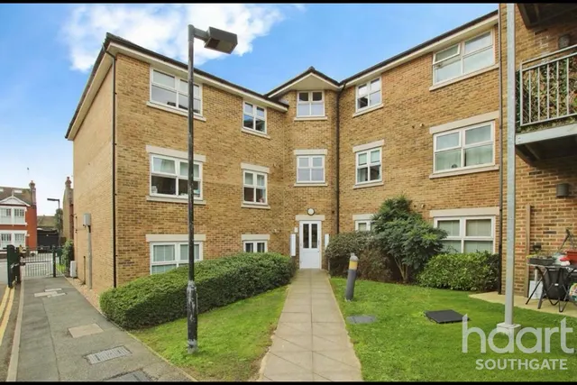Pinnata Close, Enfield, EN2, photo 1